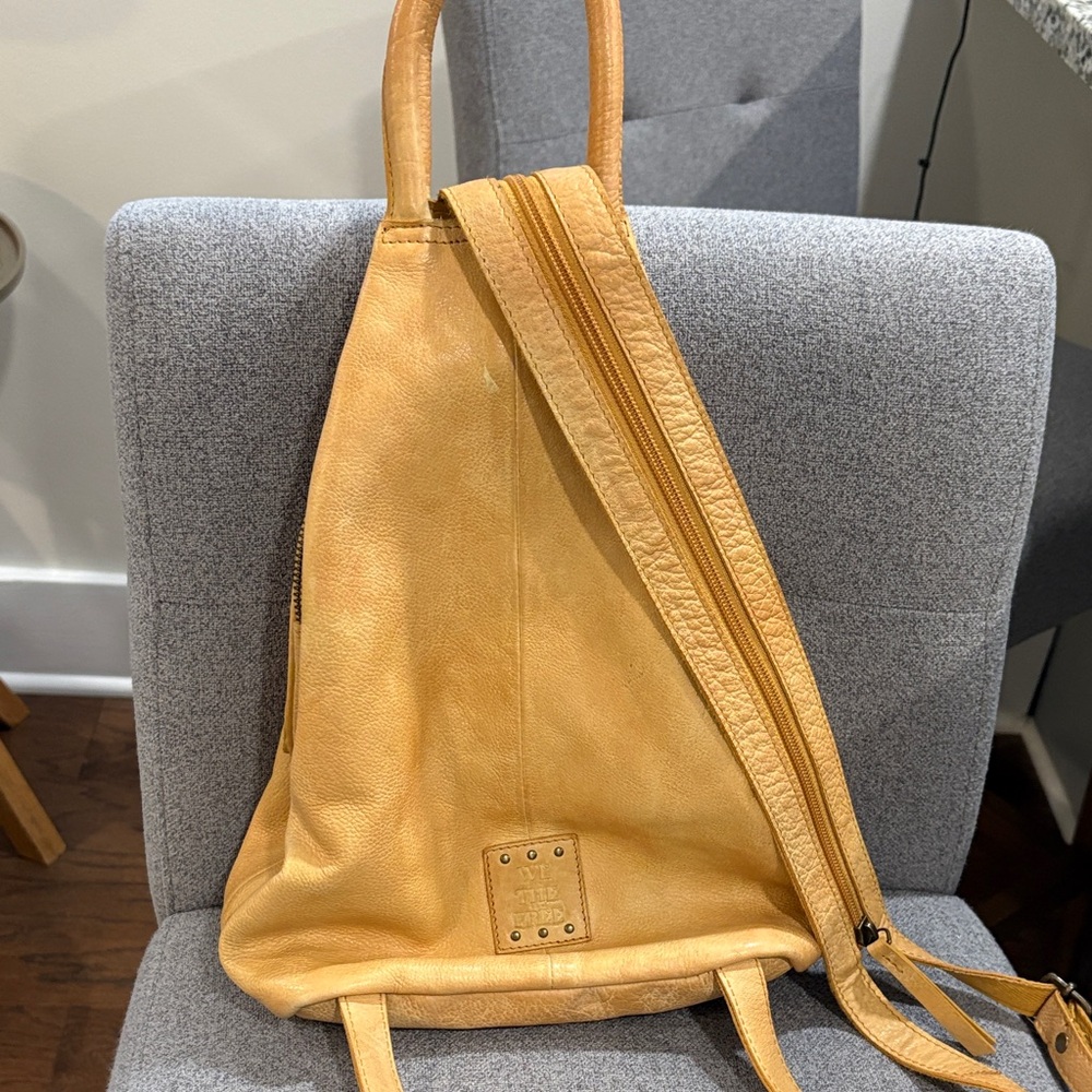We The Free Soho Convertible Sling Bag Free People Light Tan Leather - Picture 2 of 4